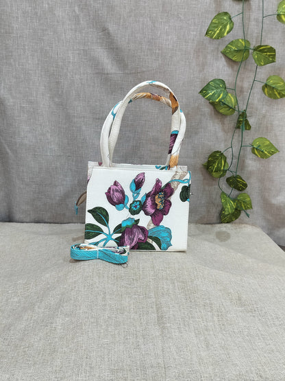Mum White Floral Tiny Tote Bags